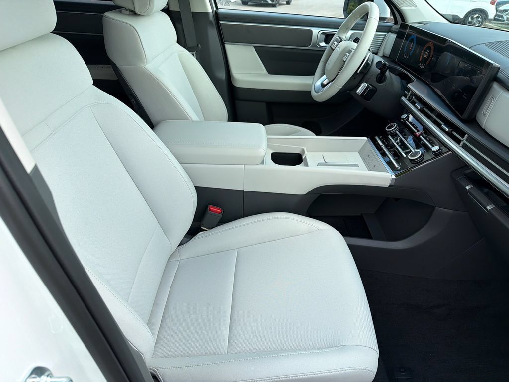 New 2027 Hyundai Santa Fe SE FWD image 14