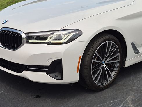 Used 2023 BMW 530i w/ Premium Package RWD image 6