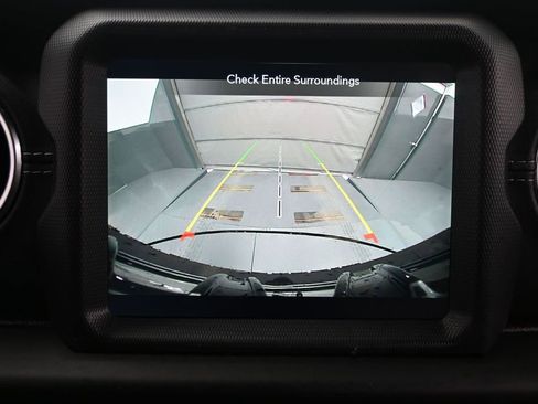 Used 2021 Jeep Wrangler Unlimited Sahara w/ Uconnect 4C Nav & Sound Group AWD/4WD image 20