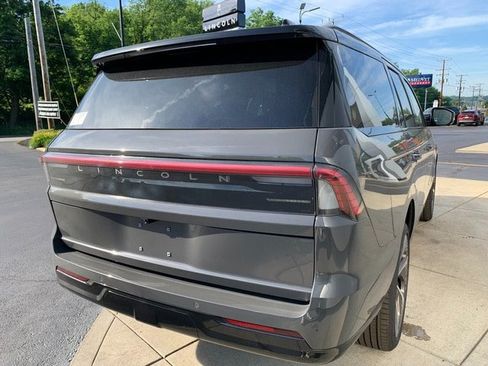 New 2026 Lincoln Navigator Black Label w/ Black Label Special Edition AWD/4WD image 13