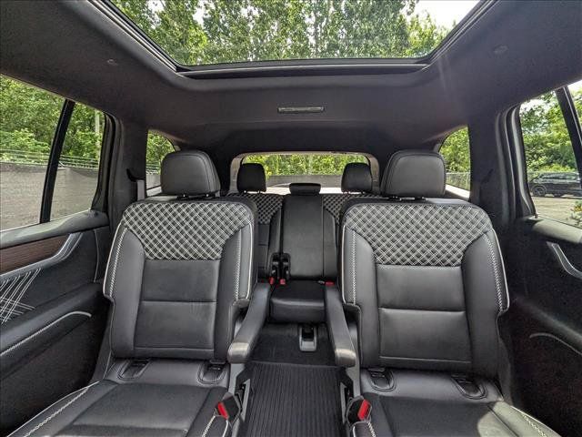 Used 2025 GMC Acadia Denali FWD image 19