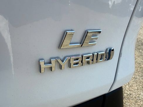 Certified 2023 Toyota RAV4 LE AWD/4WD image 7
