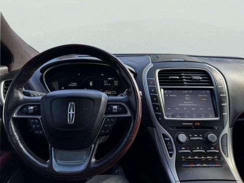 Used 2019 Lincoln Nautilus Black Label AWD/4WD image 31