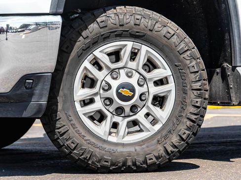Used 2023 Chevrolet Silverado 2500 W/T w/ WT Convenience Package AWD/4WD image 6