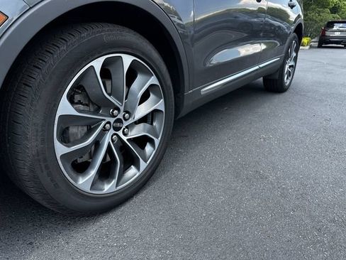 Certified 2023 Lincoln Nautilus Reserve AWD/4WD image 12