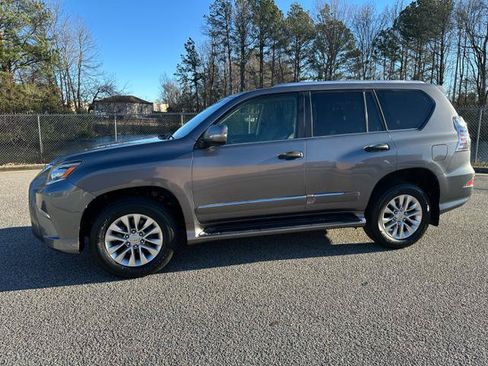 Used 2016 Lexus GX 460 w/ Premium Package AWD/4WD image 8
