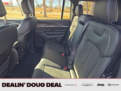 New 2026 Jeep Grand Cherokee Altitude AWD/4WD image 24