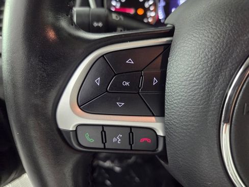 Used 2020 Jeep Compass Latitude FWD image 17