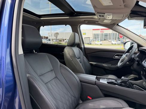 Used 2023 Nissan Rogue Platinum w/ Platinum Premium Package image 18