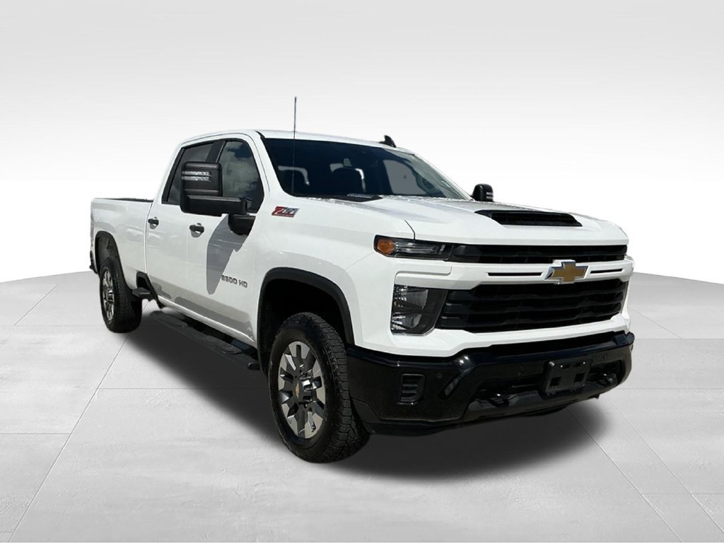 Used 2025 Chevrolet Silverado 2500 Custom w/ Custom Value Package AWD/4WD image 11