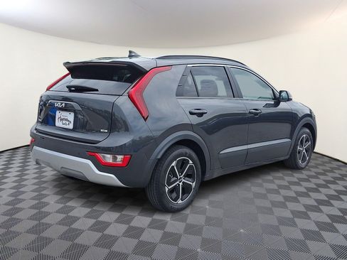Certified 2024 Kia Niro EX FWD image 6