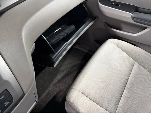 Used 2015 Honda Odyssey LX image 23