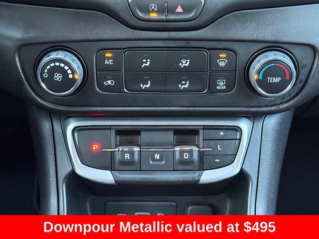 Used 2024 GMC Terrain SLE FWD image 24