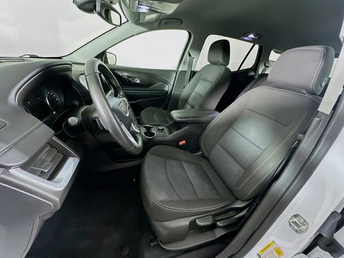 Used 2024 GMC Terrain SLE image 13