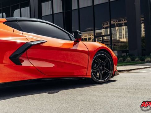Used 2020 Chevrolet Corvette Stingray Coupe w/ 1LT RWD image 28