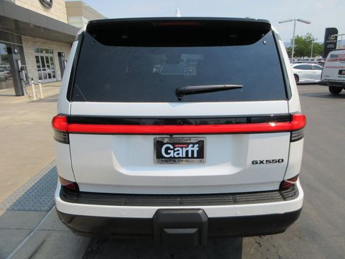 Used 2026 Lexus GX 550 w/ Accessory Package (2T) AWD/4WD image 7