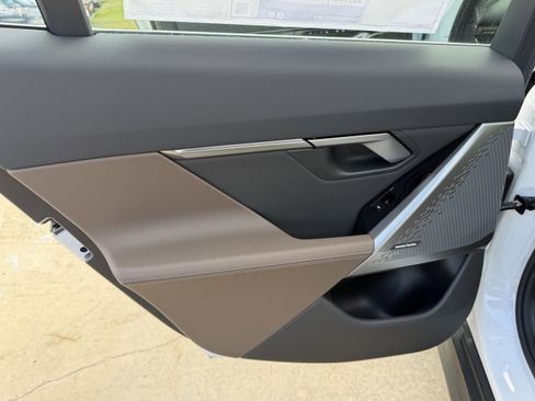 New 2026 BMW 530i xDrive w/ Premium Package AWD/4WD image 15