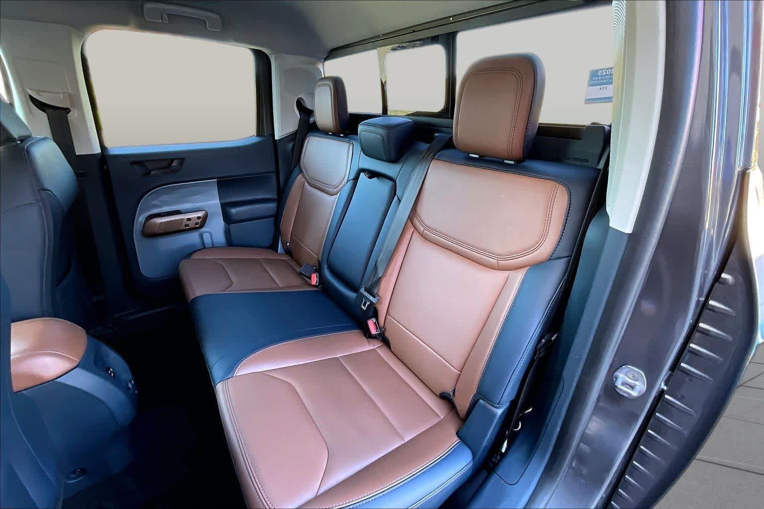 Used 2023 Ford Maverick Lariat FWD image 21