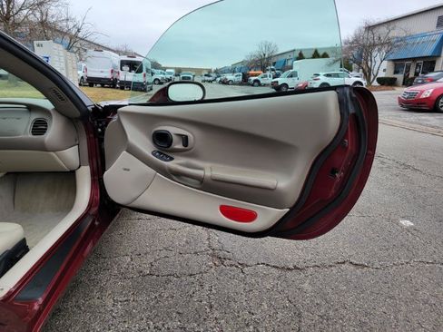 Used 2003 Chevrolet Corvette Coupe w/ Preferred Equipment Group image 41