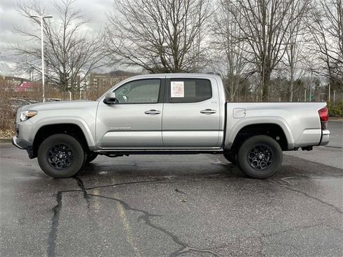 Used 2020 Toyota Tacoma SR5 image 2
