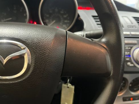 Used 2011 MAZDA MAZDA3 i Sport FWD image 22