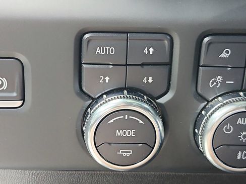 Used 2024 GMC Sierra 2500 AT4 w/ Max Trailering Package AWD/4WD image 29