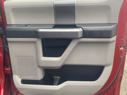 Used 2015 Ford F150 XLT w/ Equipment Group 302A Luxury image 20