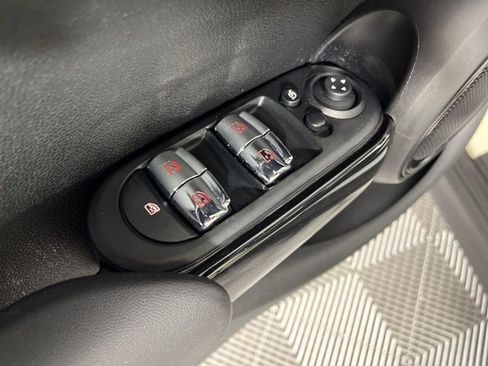 Used 2023 MINI Cooper S image 34