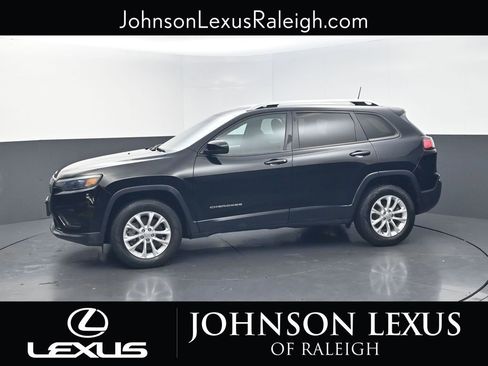 Used 2020 Jeep Cherokee Latitude AWD/4WD image 2