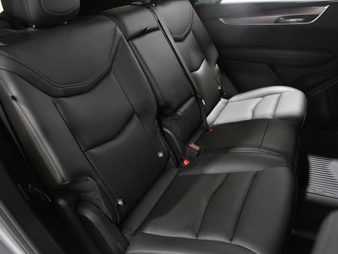 Used 2024 Cadillac XT6 Luxury image 19