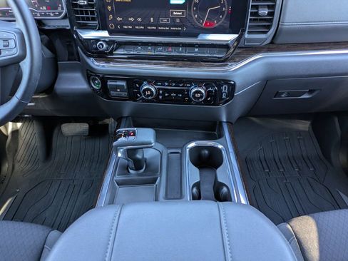 Used 2024 GMC Sierra 1500 Elevation w/ Preferred Package image 19