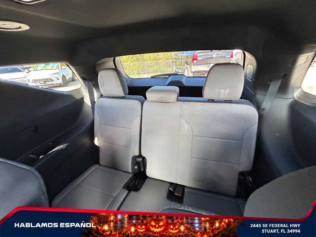 Used 2026 Chevrolet Traverse LT w/ Driver Confidence Package FWD image 30