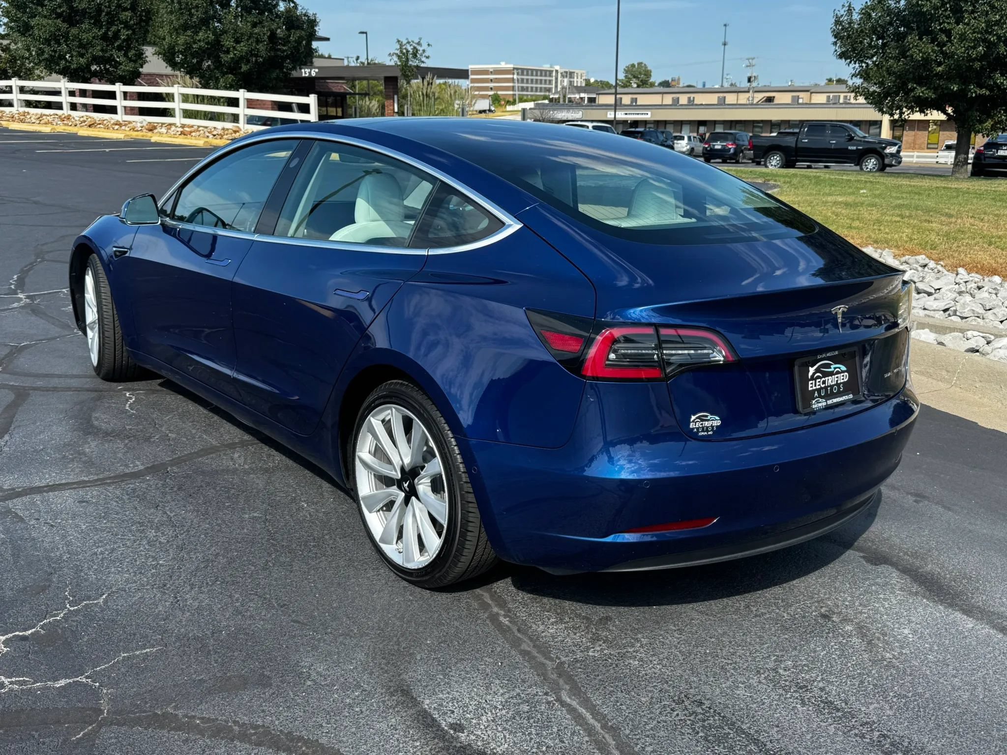Used 2020 Tesla Model 3 Long Range AWD/4WD image 3