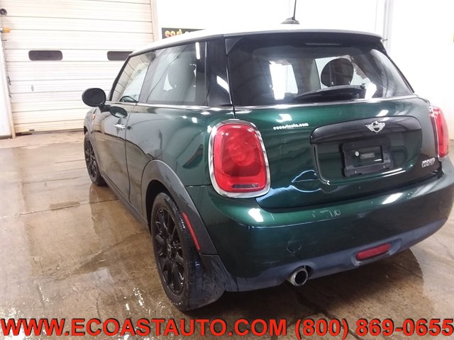 Used 2017 MINI Cooper 2-Door Hardtop FWD image 6