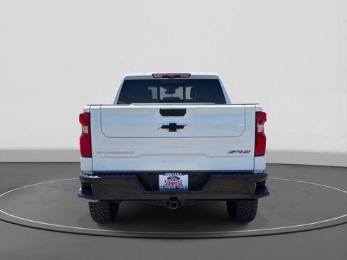 Used 2023 Chevrolet Silverado 1500 ZR2 w/ Technology Package AWD/4WD image 6