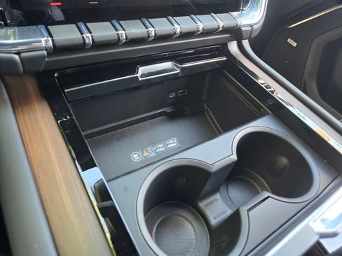 New 2026 GMC Yukon Denali RWD image 13