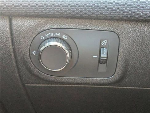 Used 2019 Chevrolet Cruze LS image 9