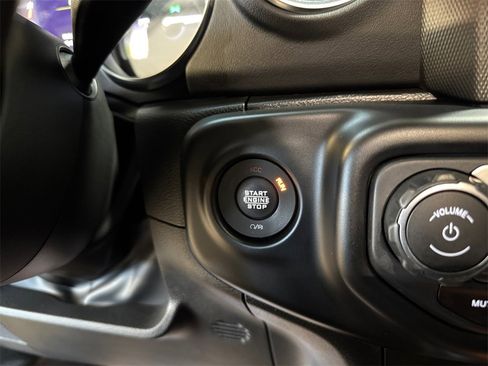 Used 2022 Jeep Wrangler Unlimited Sahara w/ Cold Weather Group image 29