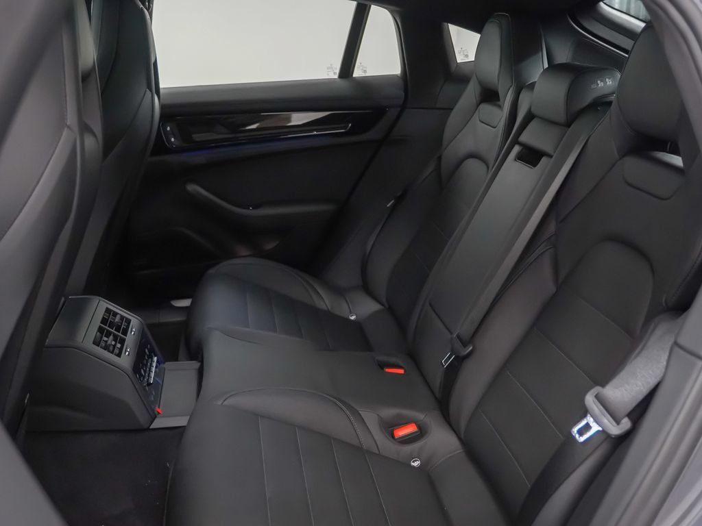 Certified 2026 Porsche Panamera 4 AWD/4WD image 28