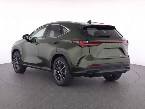 Used 2025 Lexus NX 250 FWD w/ Towing Package (2000 Lbs) image 4