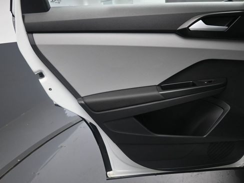 Used 2022 Volkswagen Taos S image 24