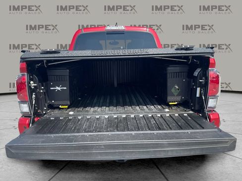 Used 2017 Toyota Tacoma TRD Pro AWD/4WD image 24