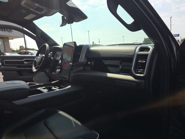 Used 2025 RAM 1500 Laramie w/ Night Edition AWD/4WD image 39