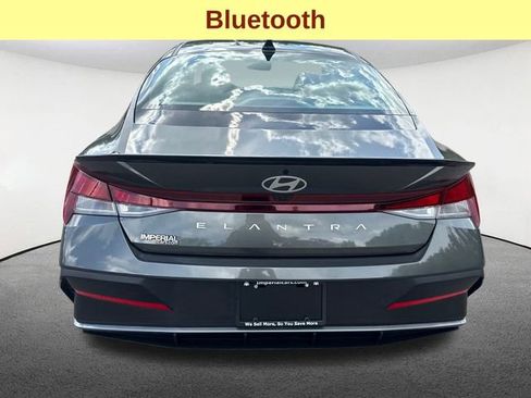 Used 2025 Hyundai Elantra Sport image 10
