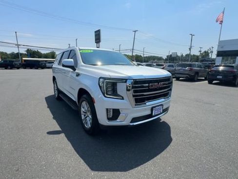Certified 2021 GMC Yukon SLT w/ SLT Premium Package AWD/4WD image 2
