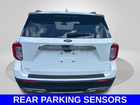 Used 2023 Ford Explorer XLT w/ Equipment Group 202A image 6