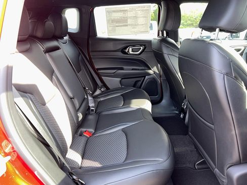 New 2026 Jeep Compass Latitude image 26