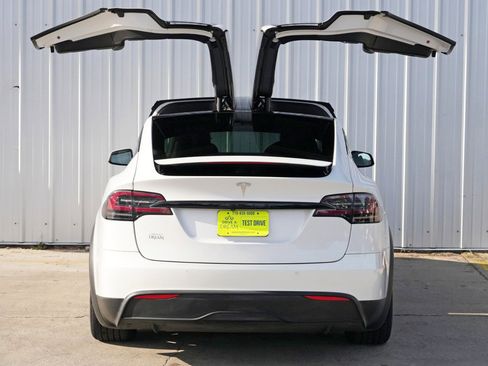 Used 2023 Tesla Model X image 51