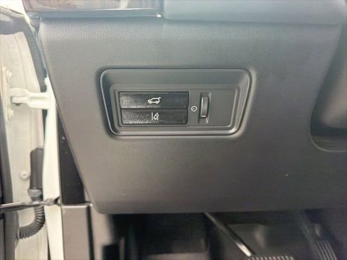 Used 2015 Land Rover Range Rover HSE AWD/4WD image 16