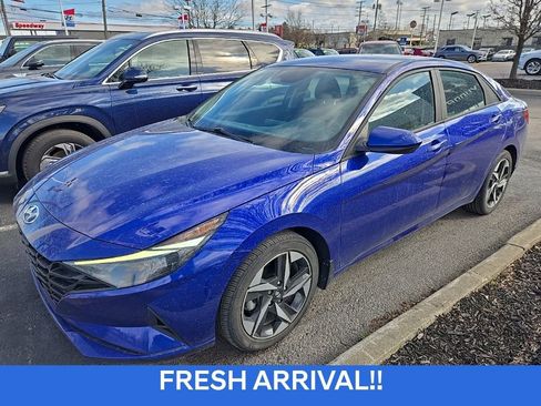 Used 2023 Hyundai Elantra SEL w/ Convenience Package image 6